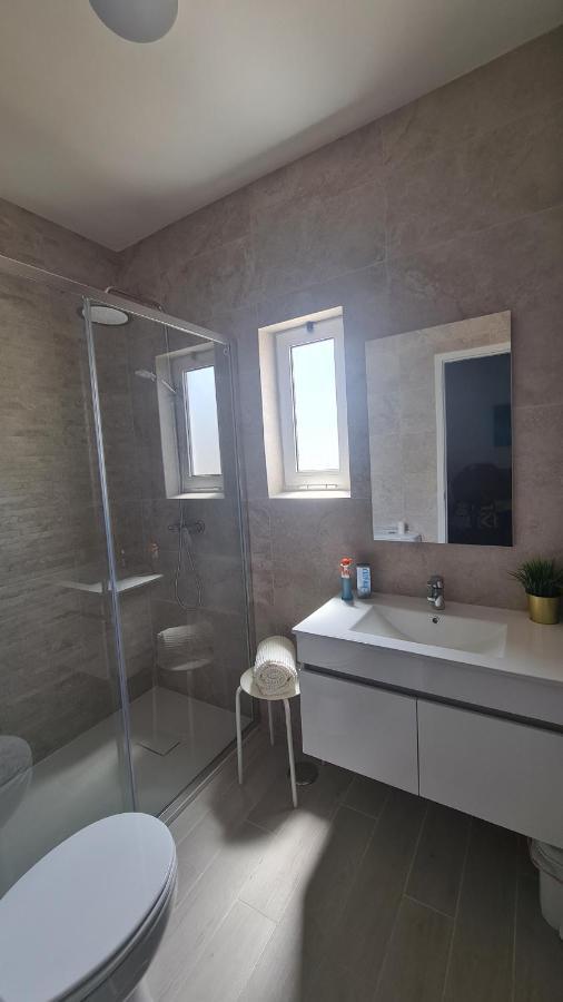 Quarteira Home Beach Ferias Tranquilas A 1Km Da Praia Totalmente Renovado Exteriör bild