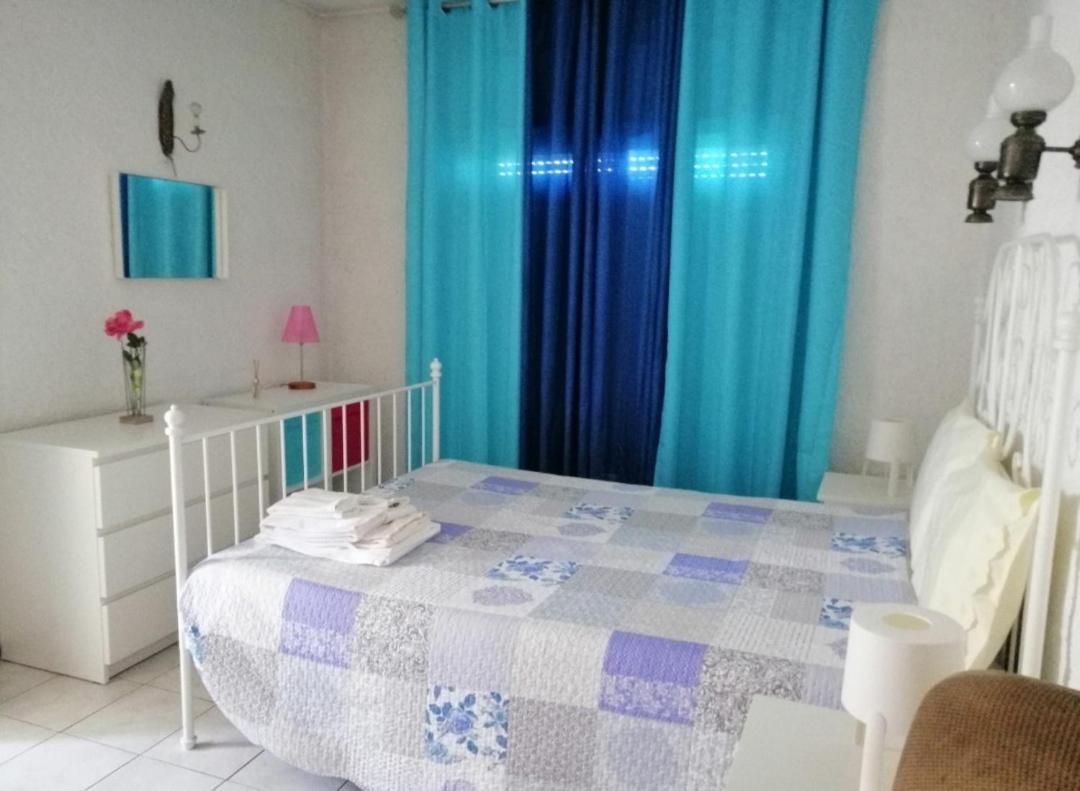 Quarteira Home Beach Ferias Tranquilas A 1Km Da Praia Totalmente Renovado Exteriör bild