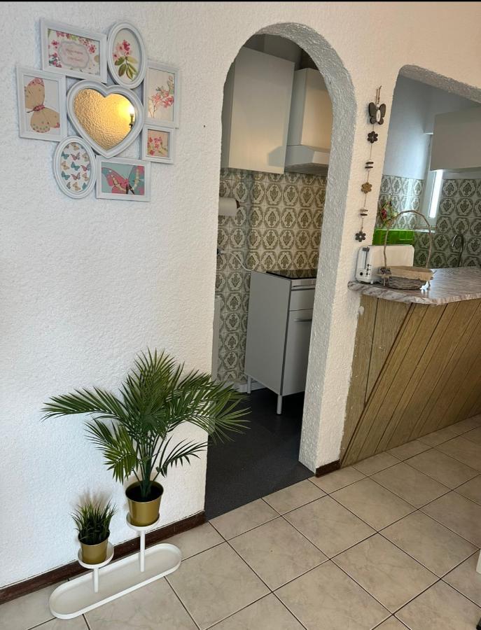 Quarteira Home Beach Ferias Tranquilas A 1Km Da Praia Totalmente Renovado Exteriör bild