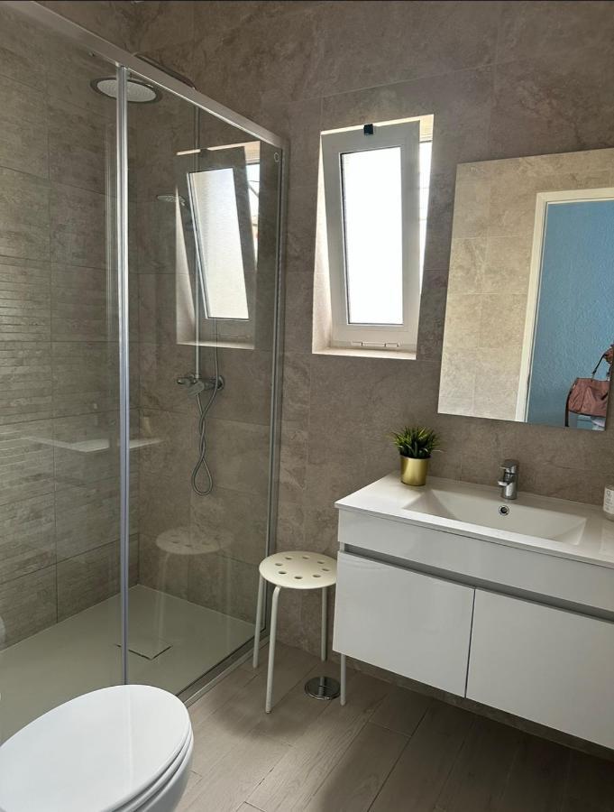 Quarteira Home Beach Ferias Tranquilas A 1Km Da Praia Totalmente Renovado Exteriör bild