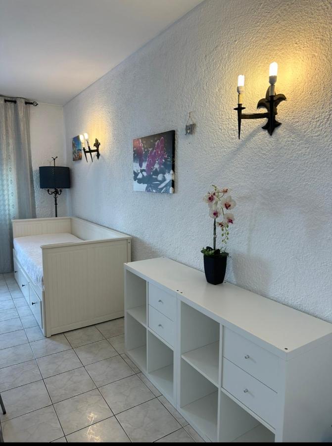 Quarteira Home Beach Ferias Tranquilas A 1Km Da Praia Totalmente Renovado Exteriör bild