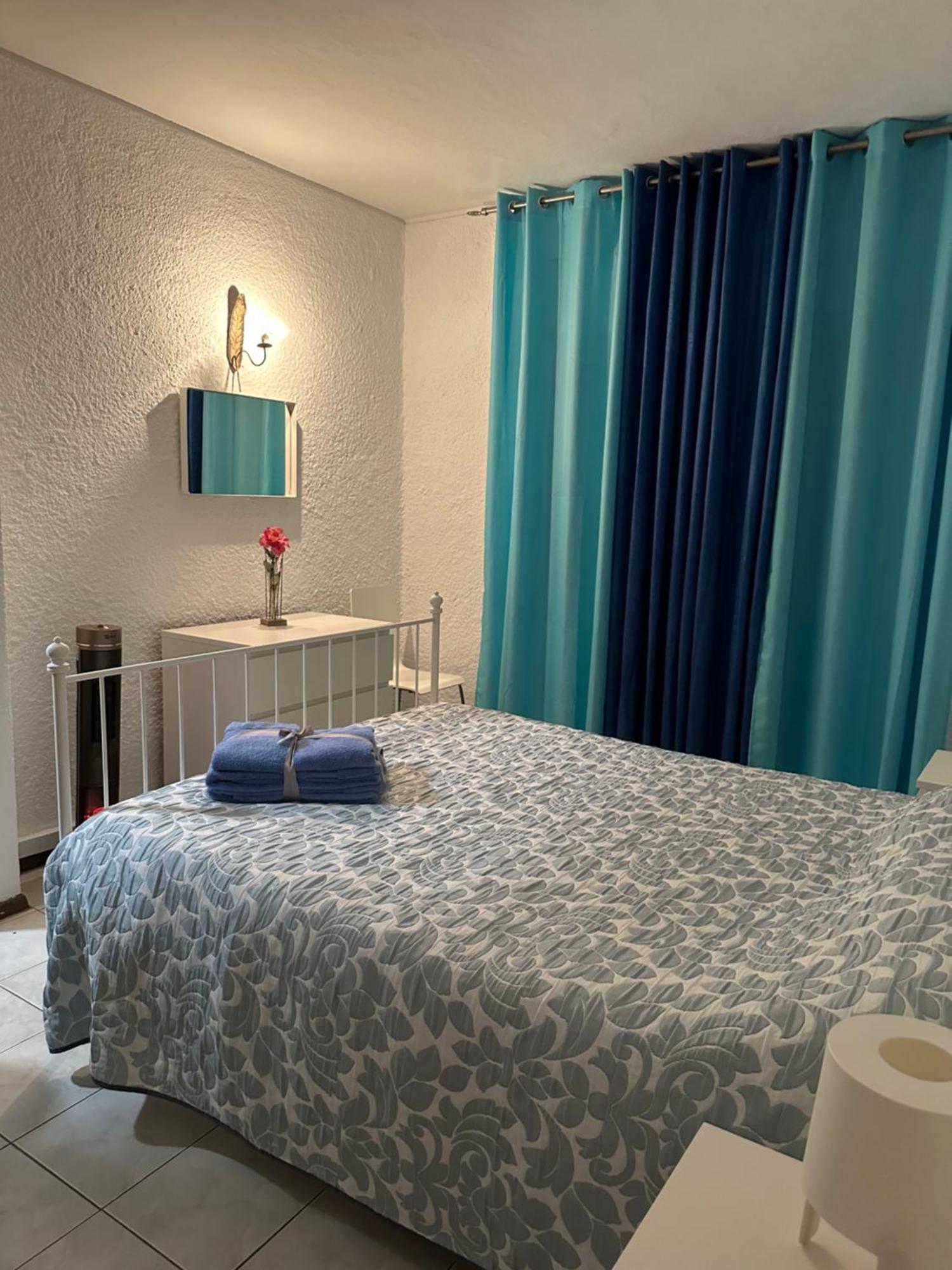 Quarteira Home Beach Ferias Tranquilas A 1Km Da Praia Totalmente Renovado Exteriör bild