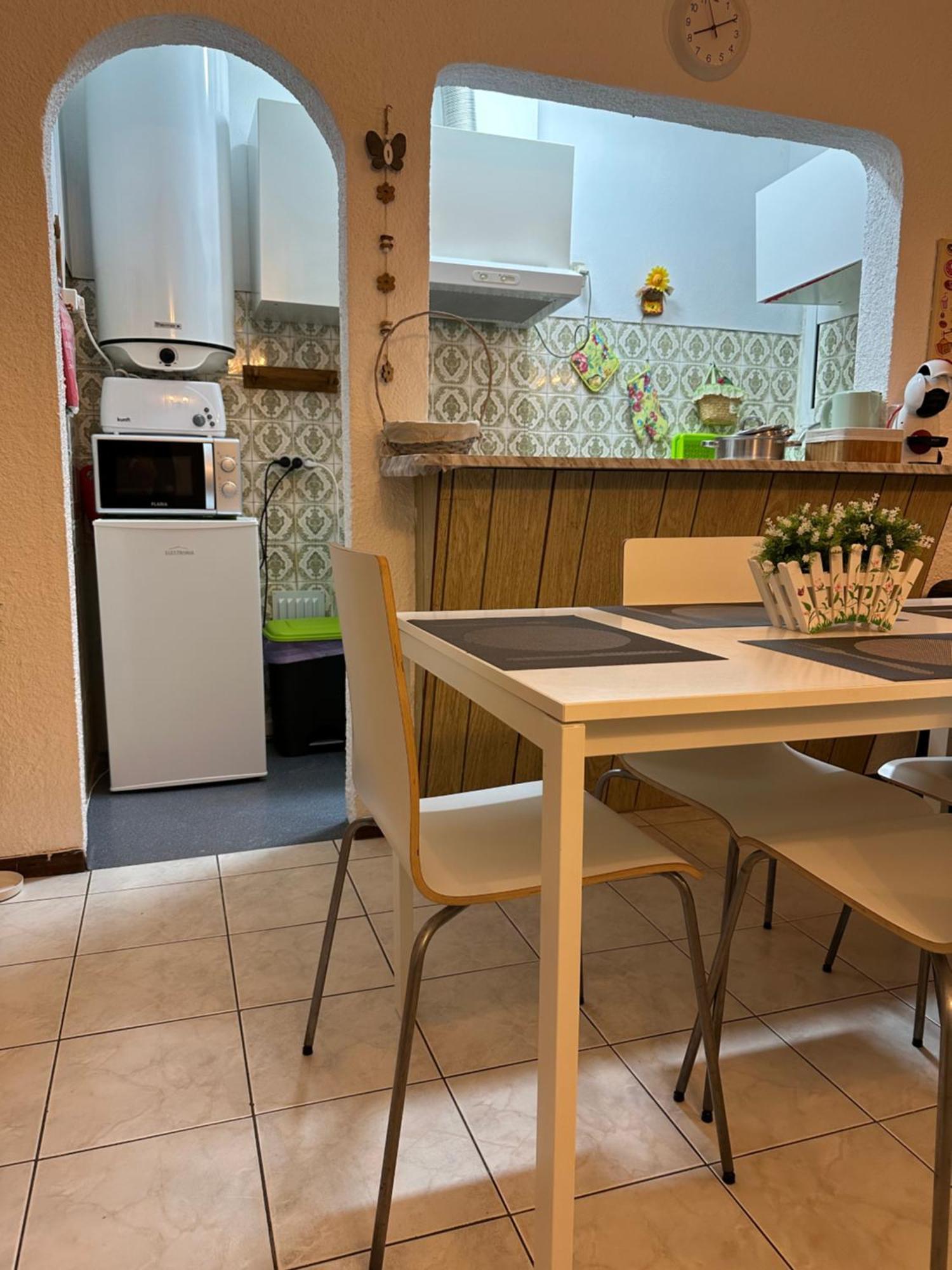 Quarteira Home Beach Ferias Tranquilas A 1Km Da Praia Totalmente Renovado Exteriör bild
